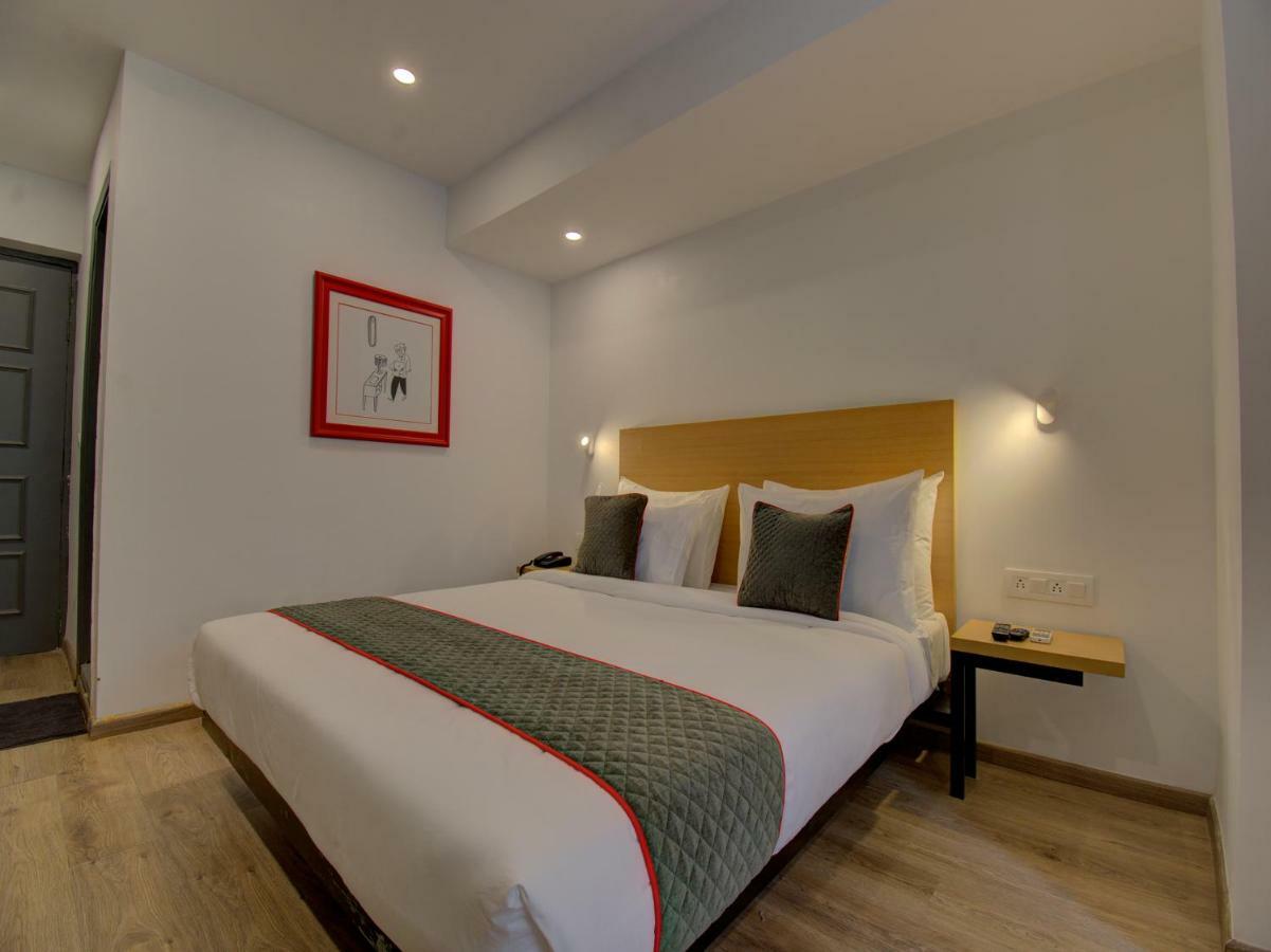 Hotel Oyo Townhouse 150 Shreyas Colony Ahmedabad Exterior foto